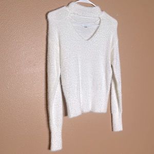 White turtle neck sweater